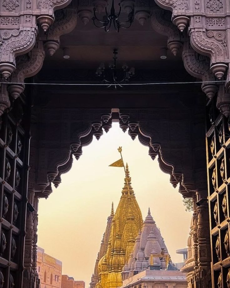 Kashi Vishwanath Temple – Golden Temple of Varanasi ✨